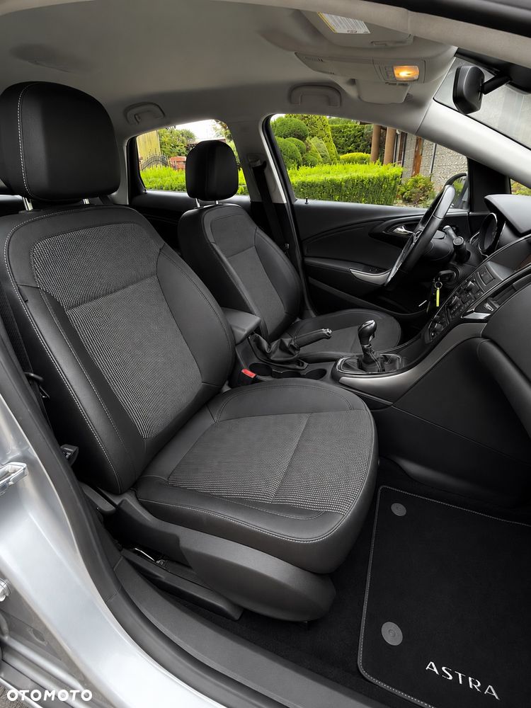 Opel Astra 1.4 ecoFLEX Cosmo - 14