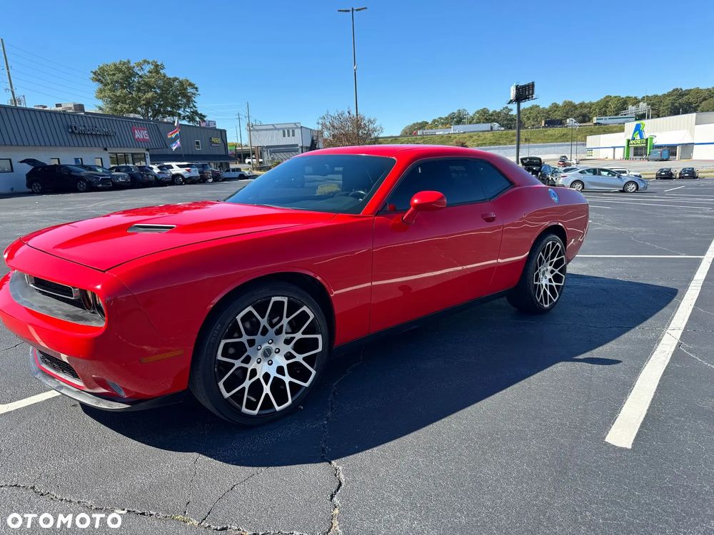 Dodge Challenger - 2