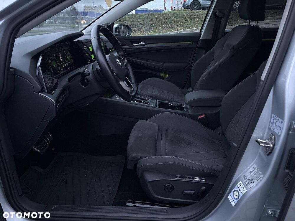 Volkswagen Golf - 11