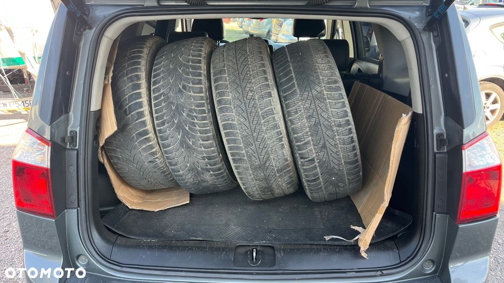 Chevrolet Orlando - 26