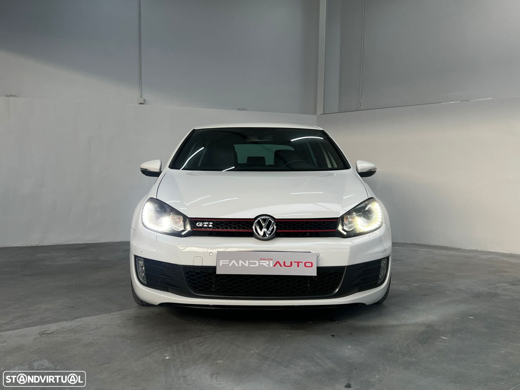 VW Golf 2.0 TSi GTI DSG - 8