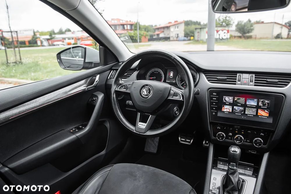 Skoda Octavia Scout 2.0 TDI 4x4 DSG - 31