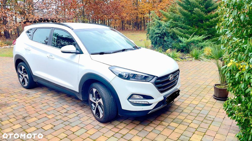 Hyundai Tucson 1.7 CRDI BlueDrive Style 2WD - 2