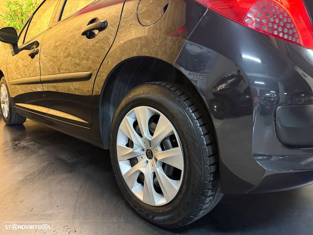 Peugeot 207 1.4 16V Active - 19