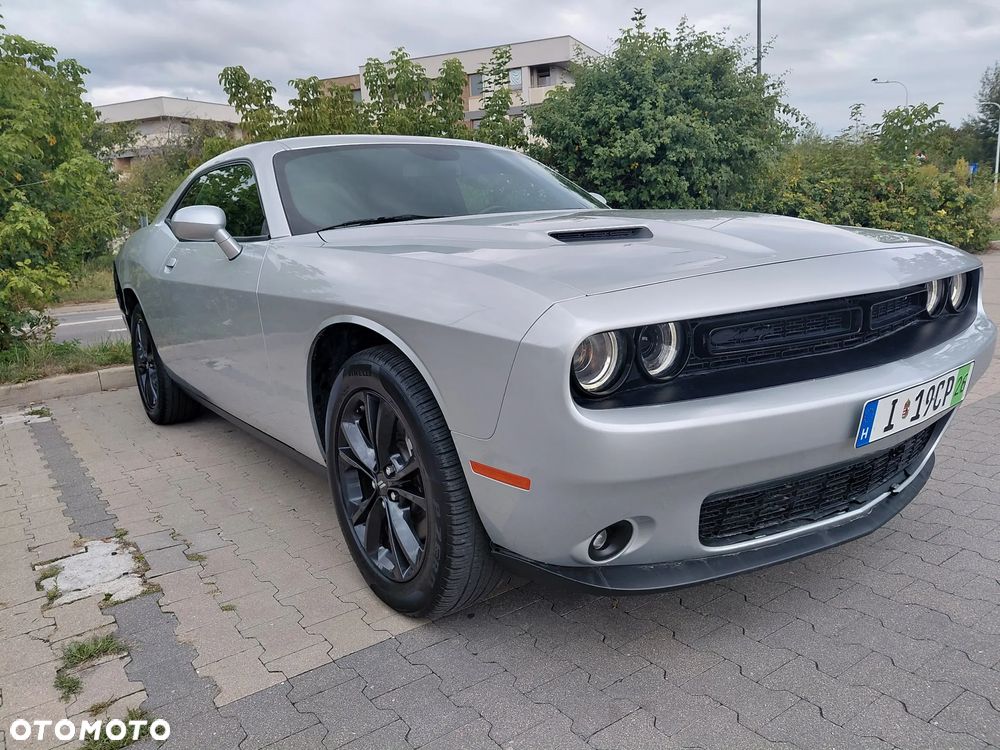 Dodge Challenger - 30