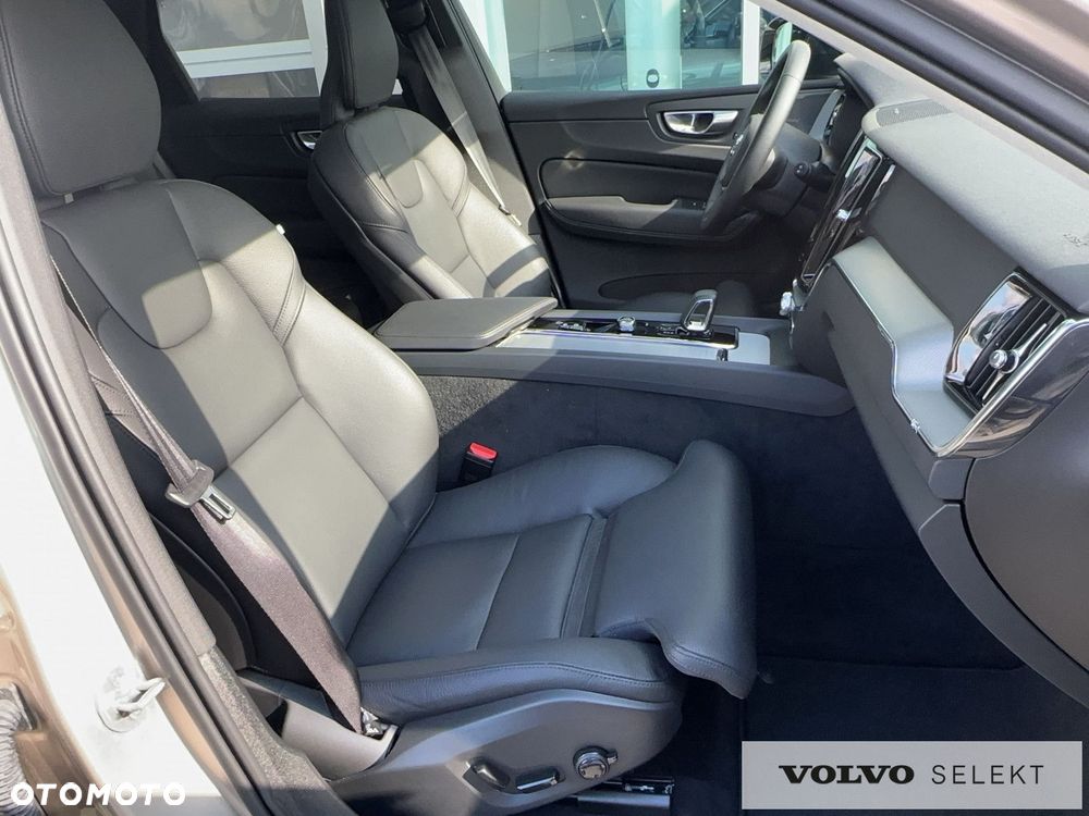 Volvo XC 60 - 24