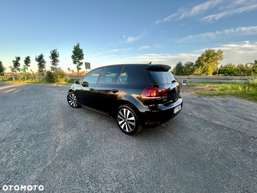 Volkswagen Golf 2.0 TDI GTD DSG - 2