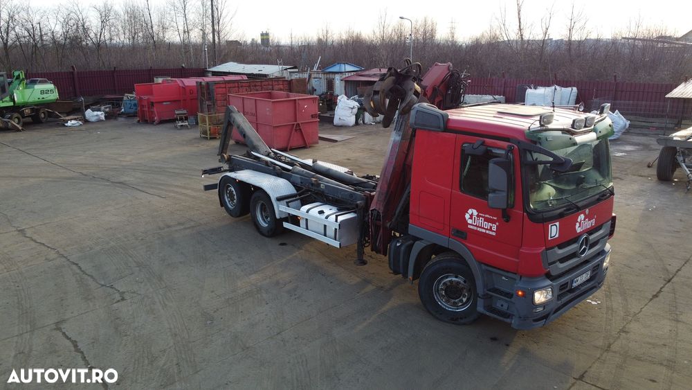 Mercedes-Benz Actros - 3