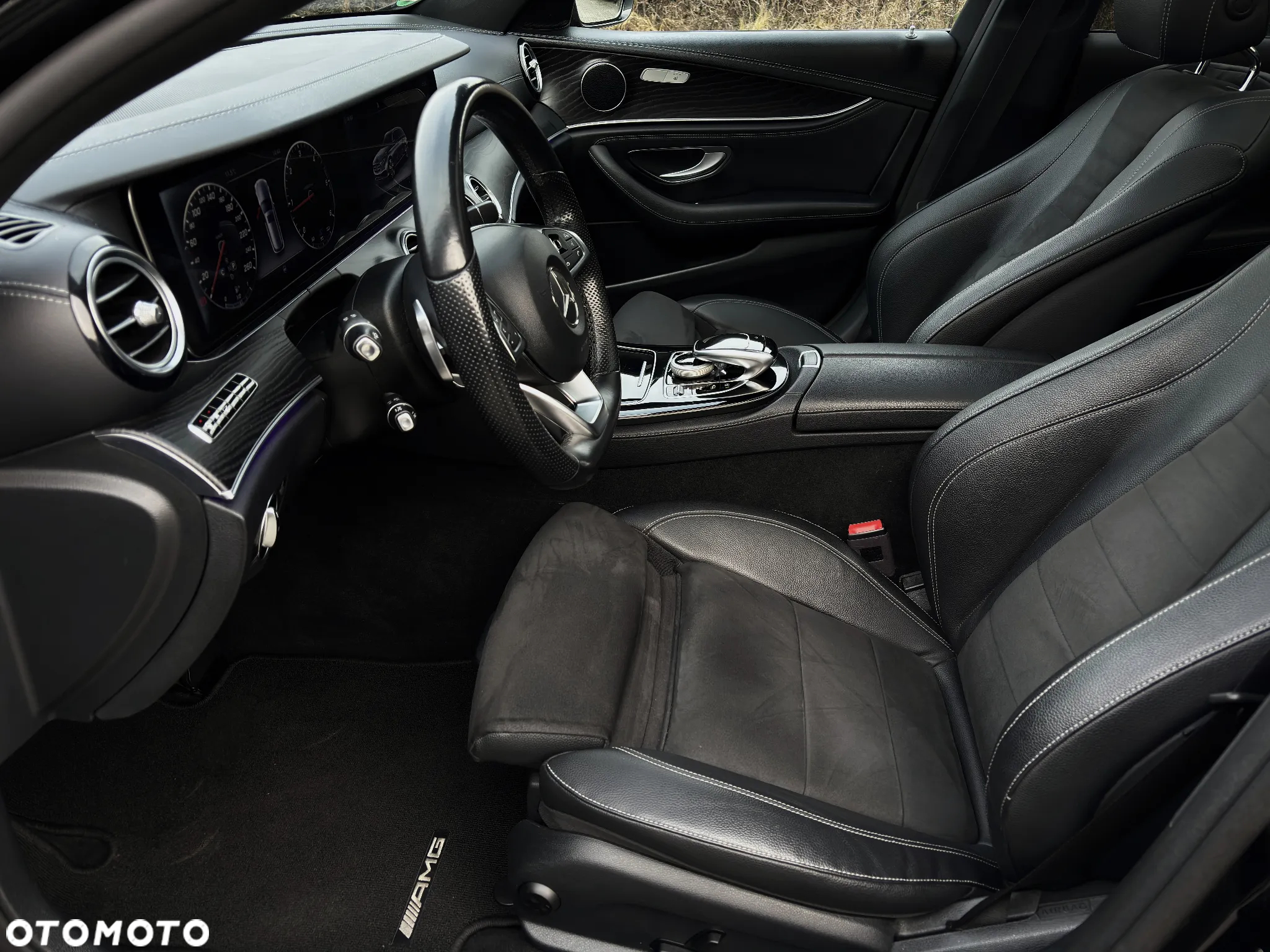Mercedes-Benz Klasa E 220 d T 9G-TRONIC AMG Line - 19