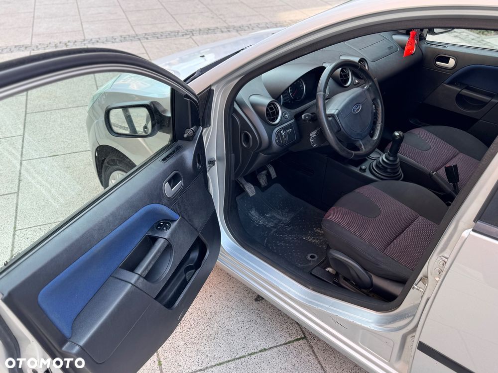 Ford Fiesta - 9