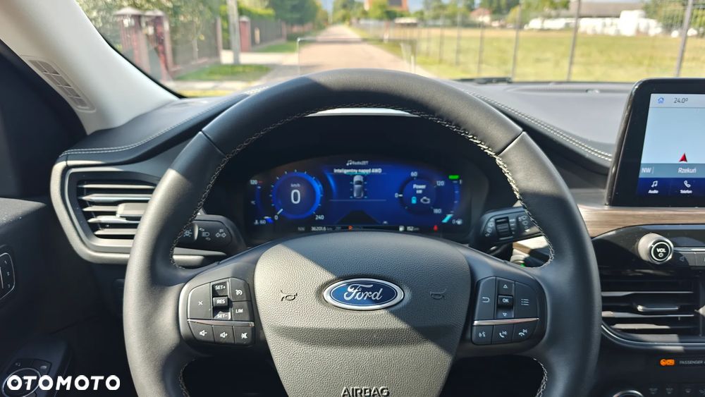 Ford Kuga - 22