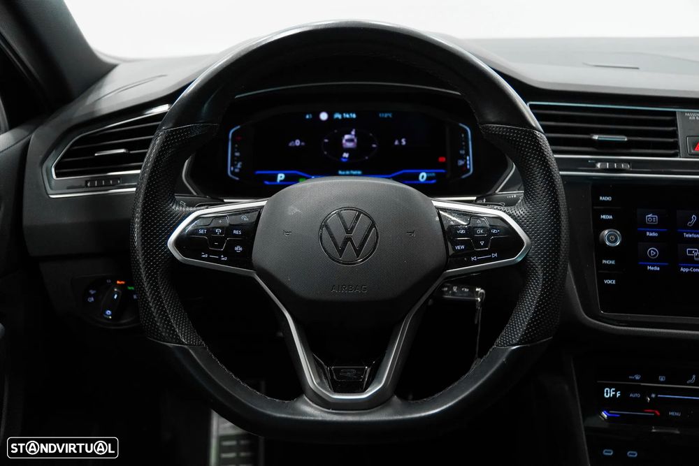 VW Tiguan 2.0 TDI R-Line DSG - 24