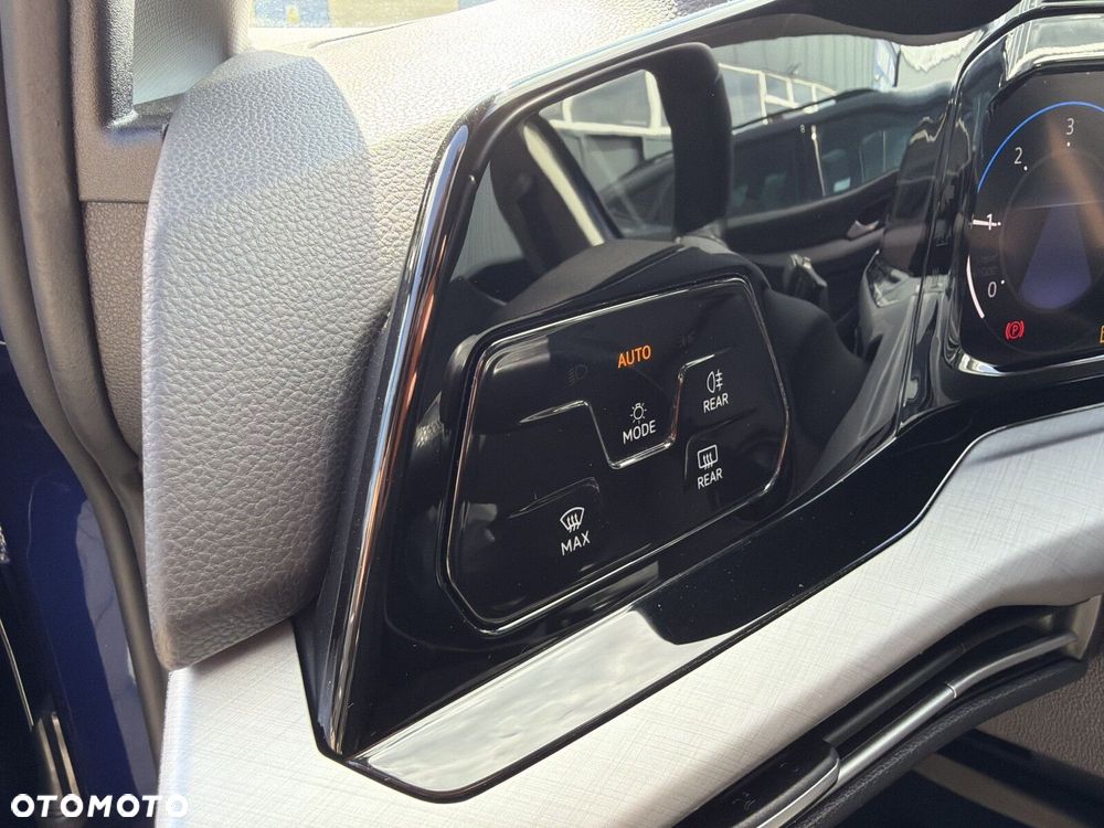 Volkswagen Golf Variant - 22