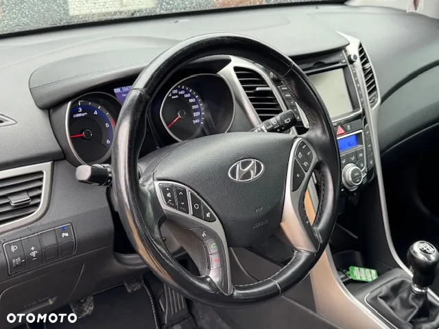 Hyundai i30 - 27