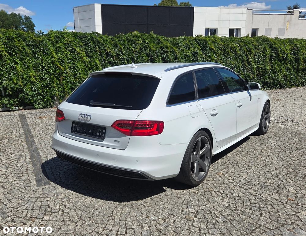 Audi A4 Avant - 11