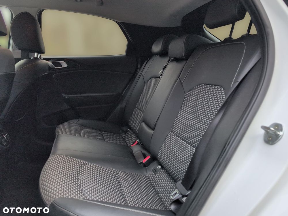 Kia XCeed 1.5 T-GDI L Business Line DCT - 14