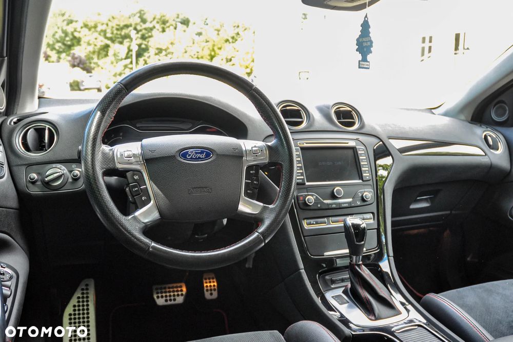 Ford Mondeo 2.0 EcoBoost Titanium - 9