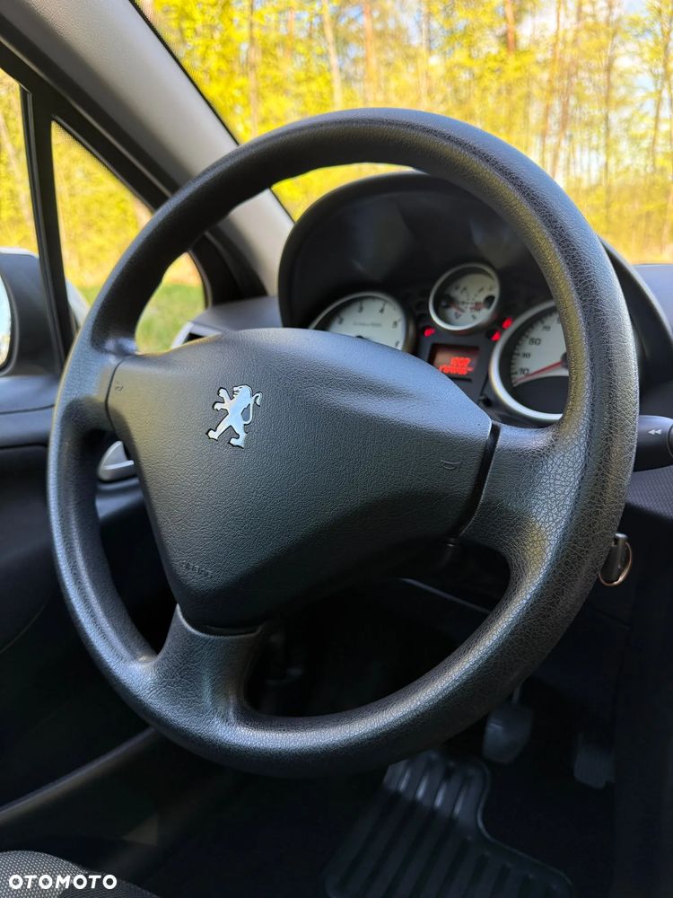 Peugeot 207 95 VTi Urban Move - 16