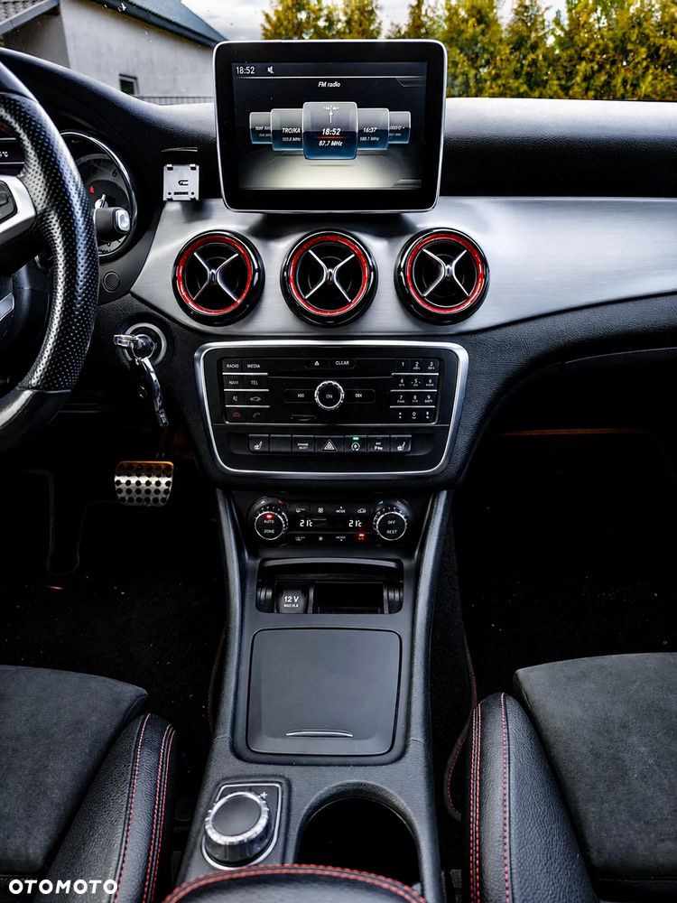 Mercedes-Benz CLA - 22