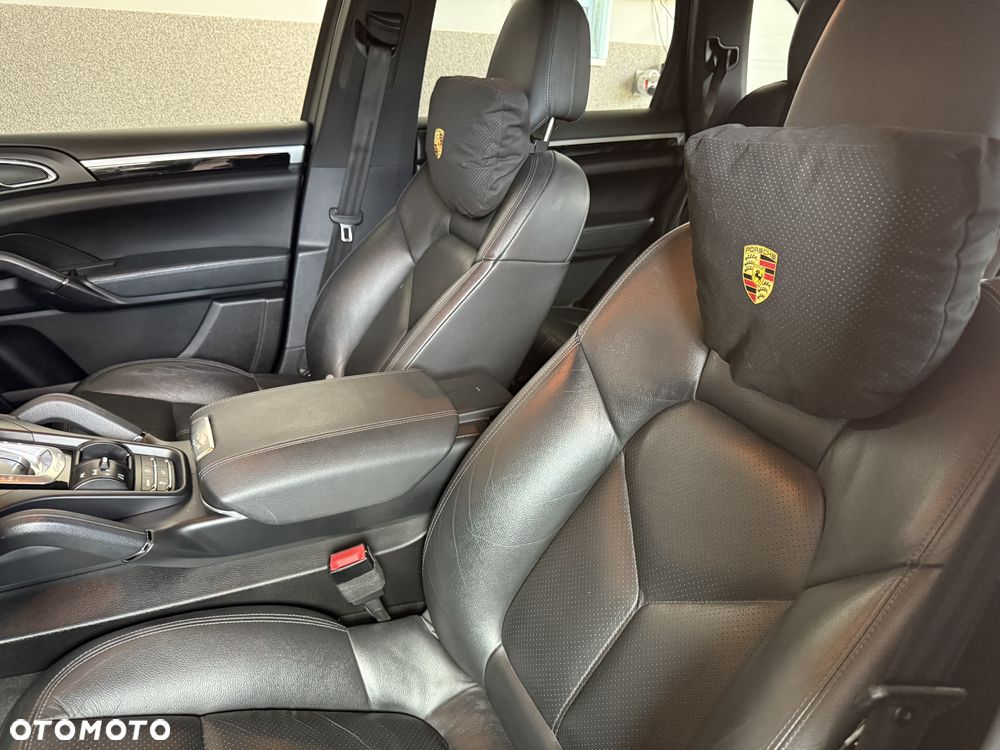 Porsche Cayenne - 12