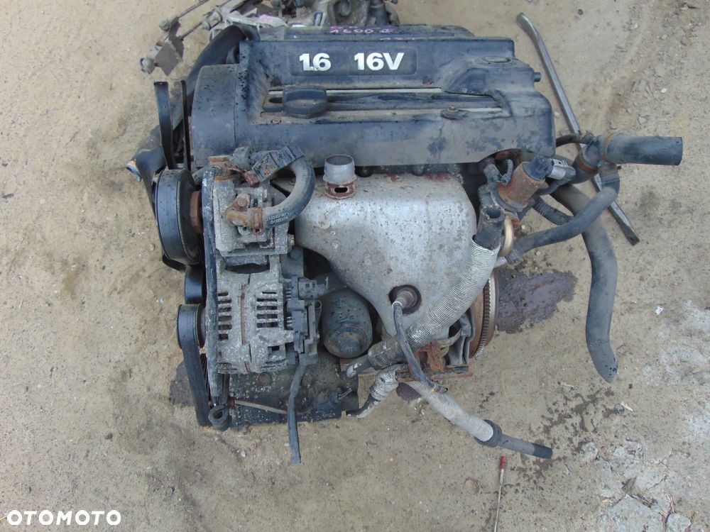 Silnik Golf 4 1,6 16 V AZT - 2
