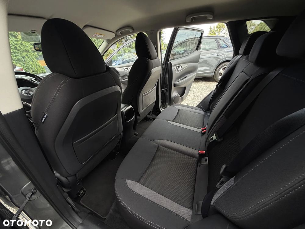 Nissan Qashqai 1.3 DIG-T N-Connecta - 20