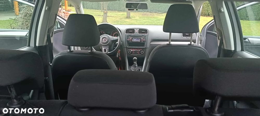 Volkswagen Golf - 6