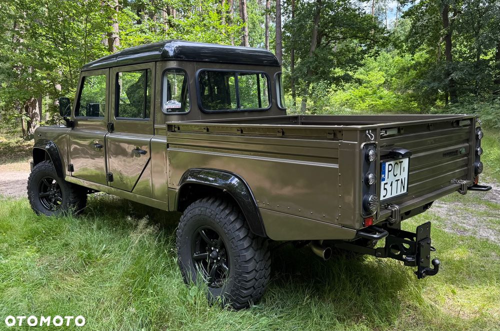 Land Rover Defender - 2