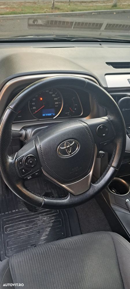 Toyota RAV4 2.0 D-4D 2WD Comfort - 9