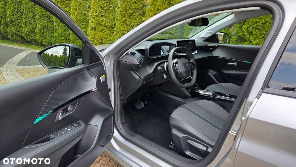 Peugeot 208 1.2 PureTech Allure S&S EAT8 - 10