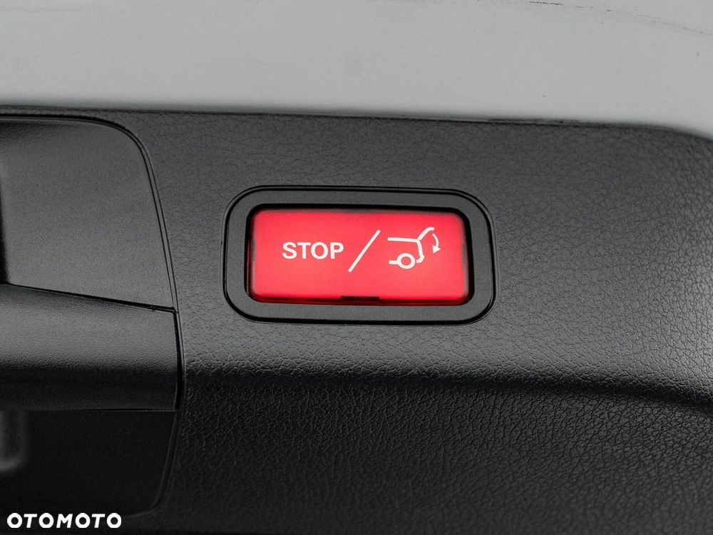 Mercedes-Benz GLB - 28