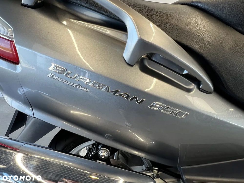 Suzuki Burgman - 24