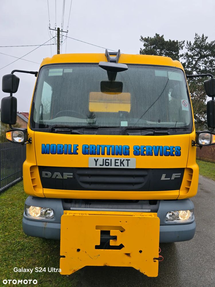 DAF LF 55 220 pługopiaskarka duże kola komunalny wywrotka hakowiec bramowiec - 16