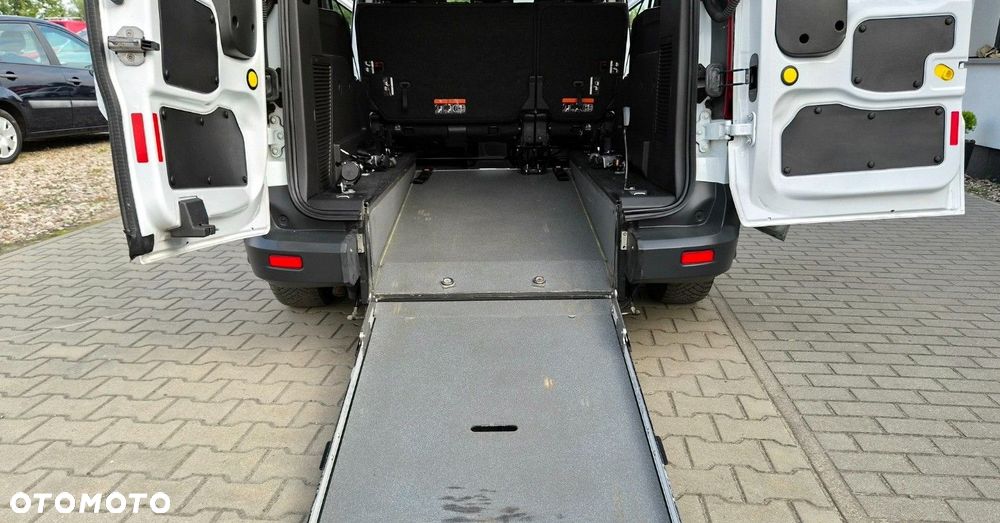 Ford Transit Connect - 25