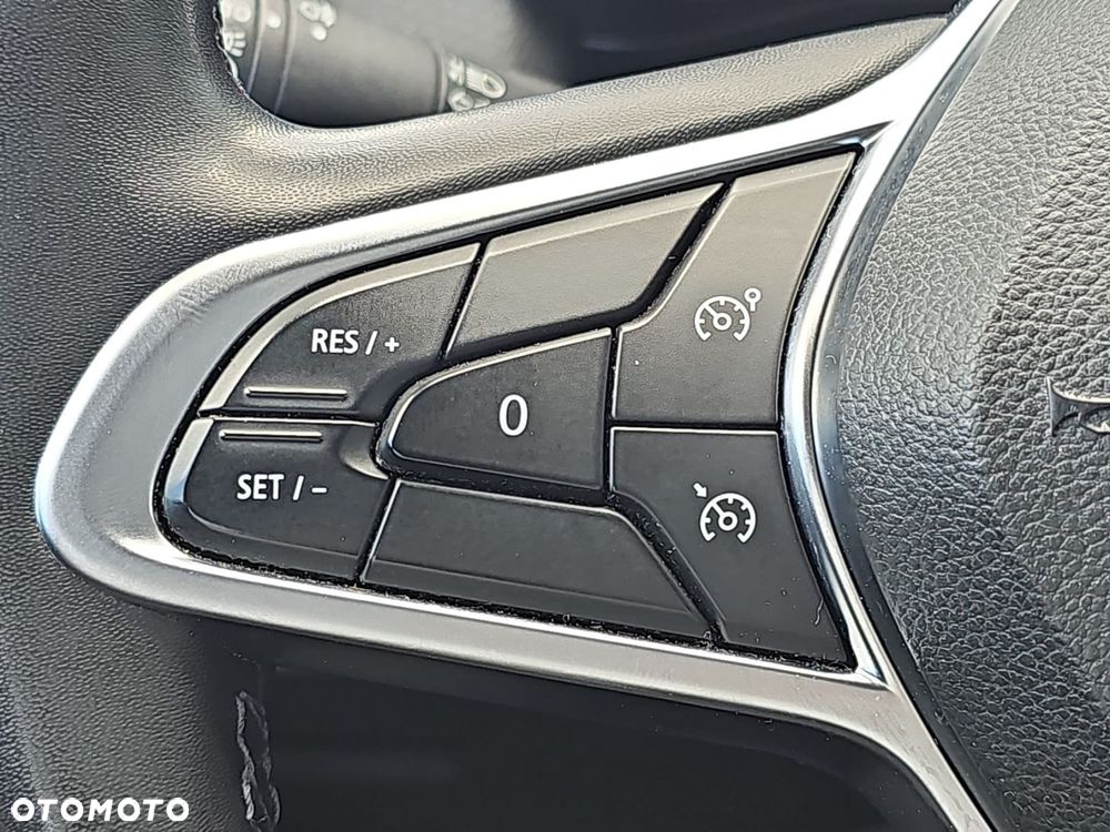 Renault Clio - 22