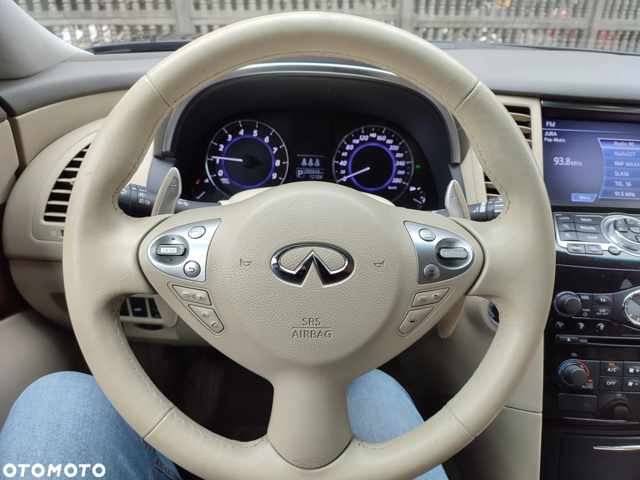 Infiniti QX70 3.7 S Premium - 25