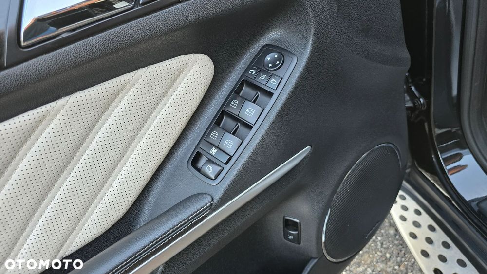 Mercedes-Benz GL 350 CDI BlueEff - 31
