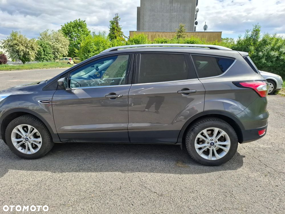 Ford Kuga - 2