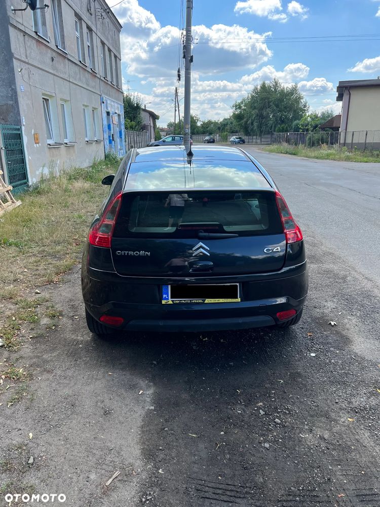 Citroën C4 1.4 16V VTR - 11