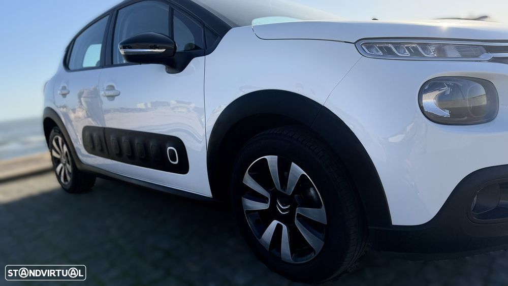 Citroën C3 1.2 PureTech Shine EAT6 - 15