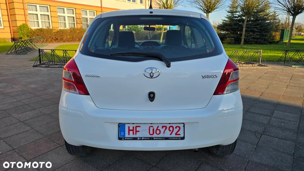 Toyota Yaris - 6