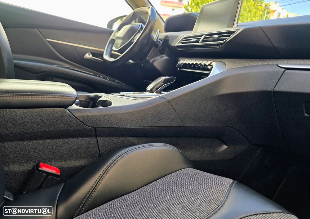 Peugeot 3008 1.6 BlueHDi Allure EAT6 J18 - 50