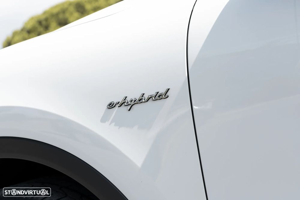 Porsche Cayenne E-Hybrid - 4