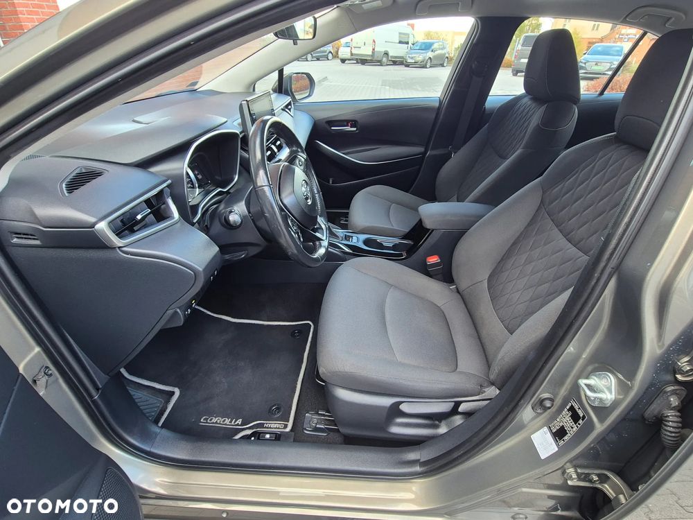 Toyota Corolla - 24