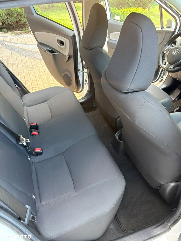 Toyota Yaris 1.0 Premium - 10