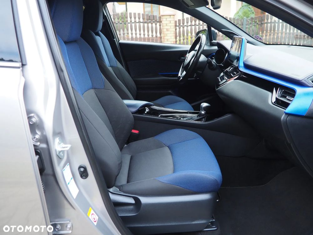 Toyota C-HR 1.2 T Premium CVT 4x4 - 30