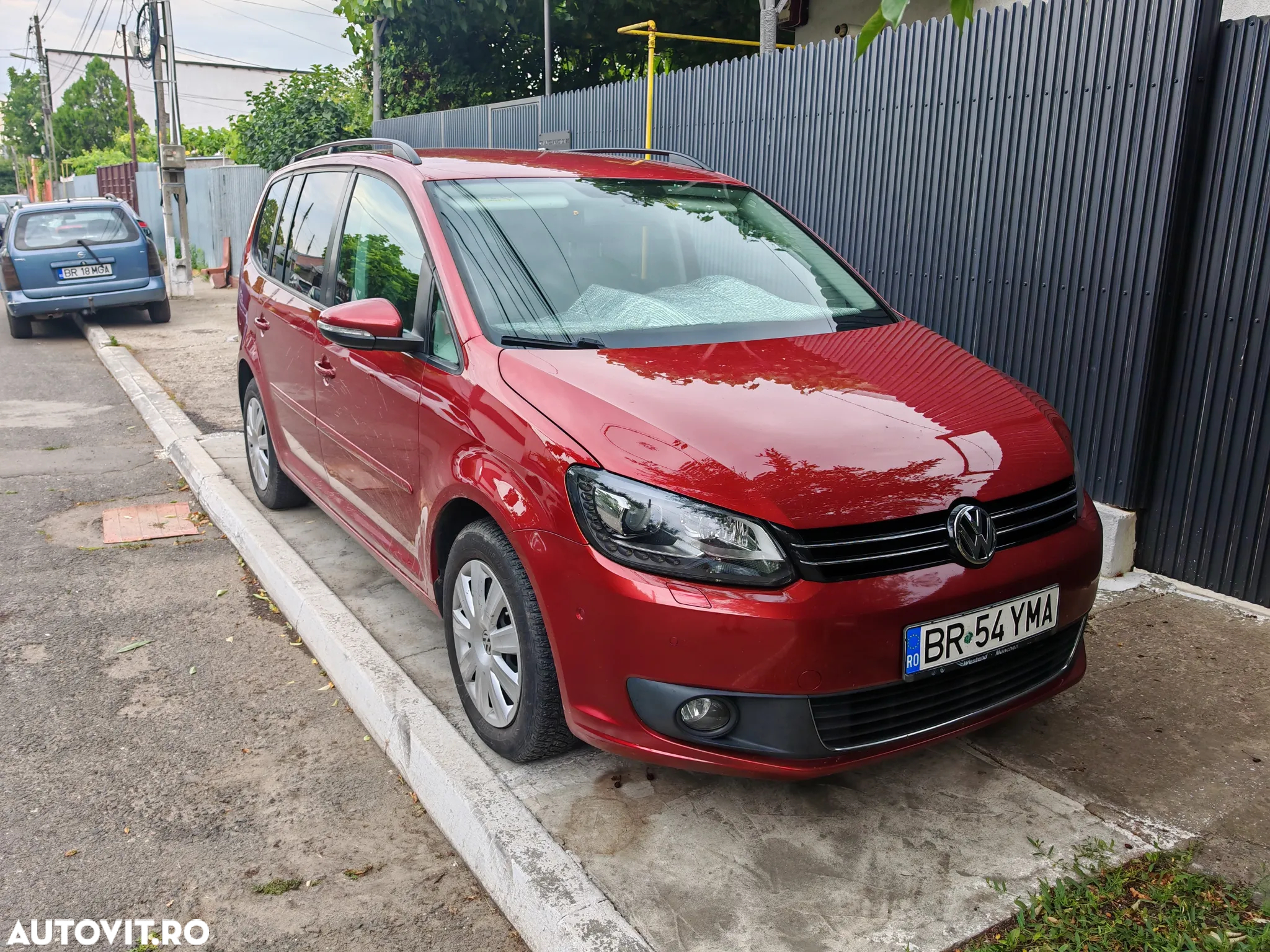 Volkswagen Touran 2.0 TDI DSG Highline - 16