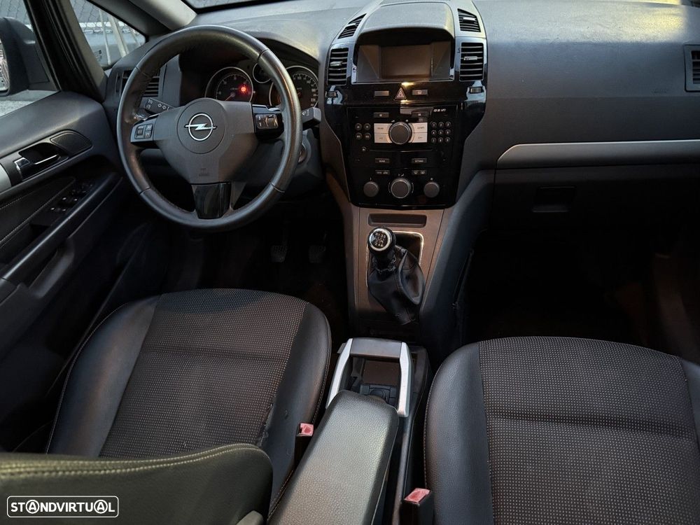 Opel Zafira 1.7 CDTI ecoFLEX — fotografia 7