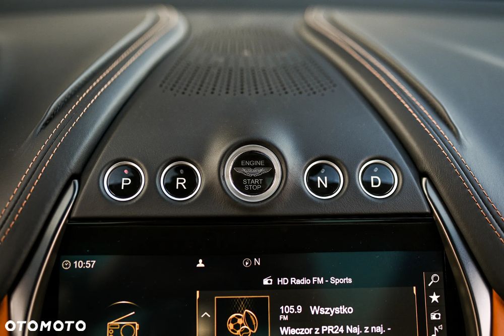 Aston Martin DBX Standard - 16