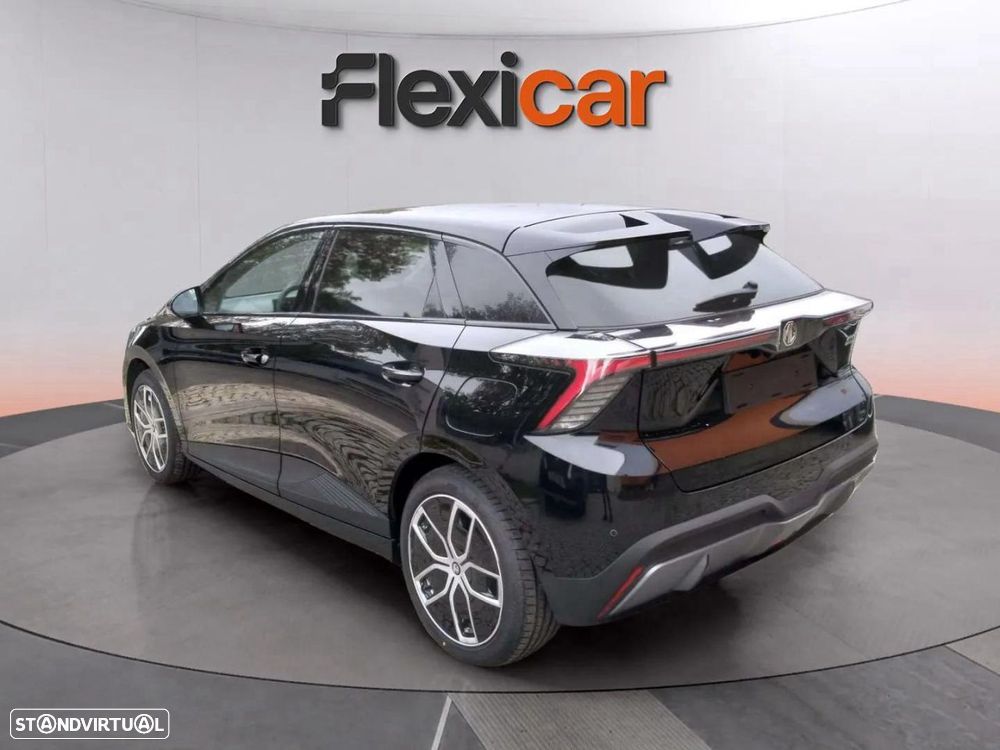 MG MG4 64 kWh Luxury - 5